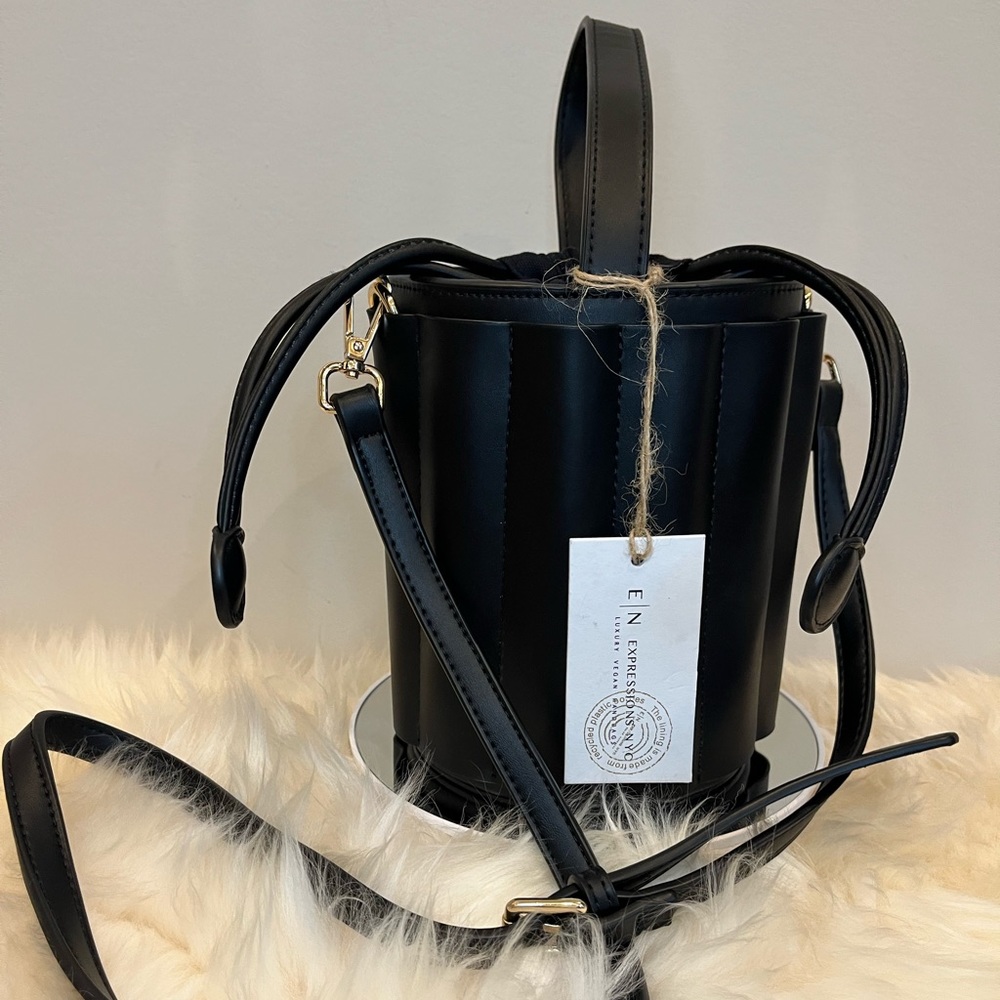 E/N Expressions NYC Luxury Vegan Handbag, Drawstring, Bucket bag, Black